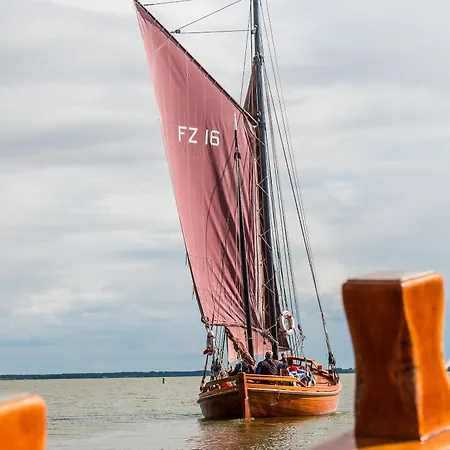 Ahrenshooper 01 شقة